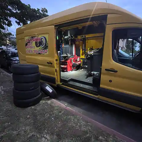 La LLanta Mobile Tire Service. (Roadside Assistance) in Los Angeles