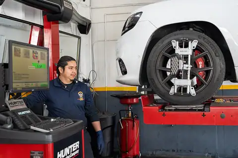 Master Tech Complete Auto Repair in Los Angeles