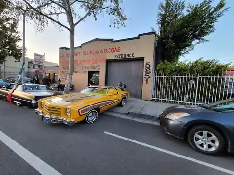 Mc Gibbon's Body and Repair in Los Angeles