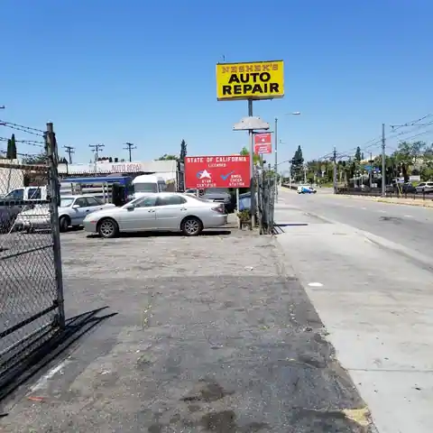 Neshek's Auto Repair in Los Angeles