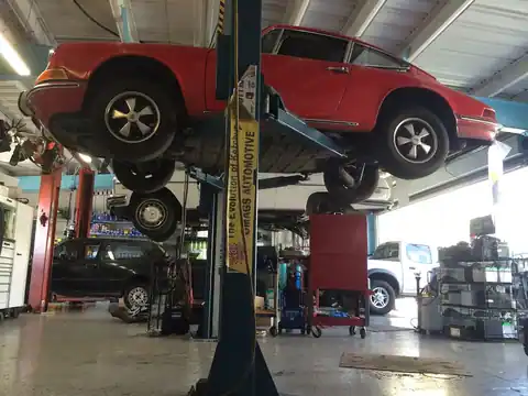 Omag's Automotive in Los Angeles