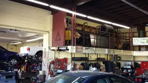 Palmer Tire & Auto Repair in Los Angeles