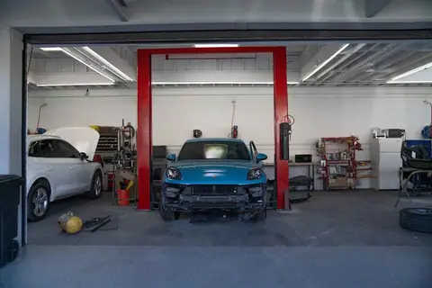Pristine Collision Center Hollywood in Los Angeles
