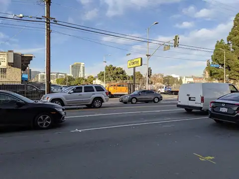 Pro Auto Shop in Los Angeles
