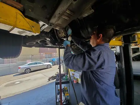 S.M.G. Auto Repair in Los Angeles