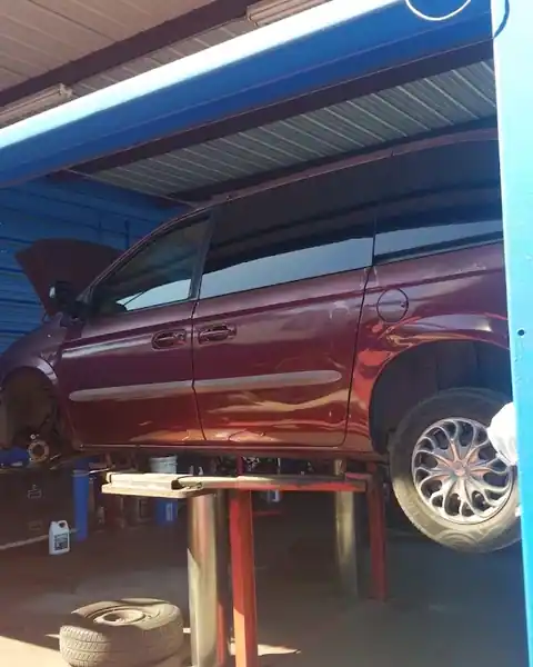 Eduardo Auto Services in Lynwood