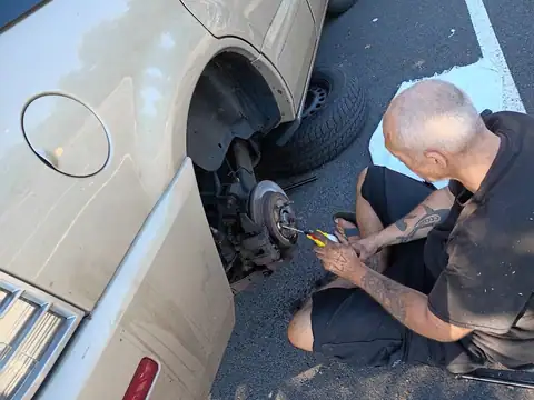 Hutton's Mobile Auto Service in Malibu