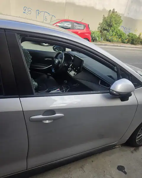 South Bay Auto Glass Repair in Manhattan Beach