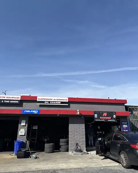 SmogRunners Smog check in Mentone