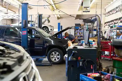 Craig's Auto Repair in Mission Hills