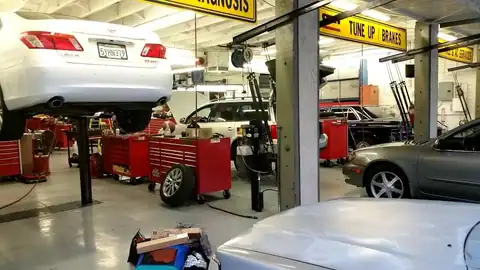 G & M Automotive Service in Monrovia