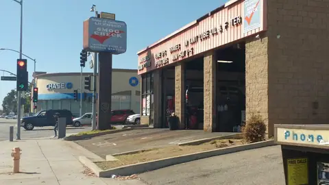 Econo Lube N' Tune & Brakes in Montebello