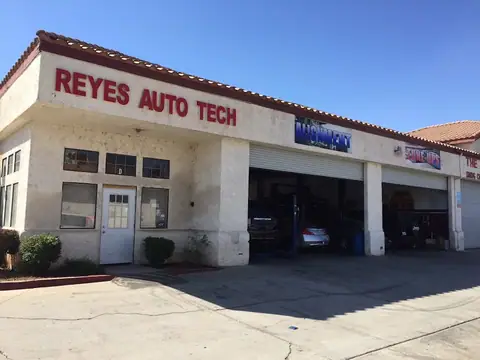 Reyes Auto Tech in Moreno Valley