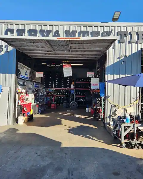 J Cervantes Tire Road Service in Norco