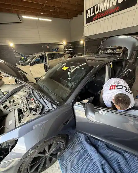 GLG Auto Collision Center in North Hills