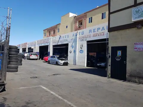 Lopez & Sons Tires in North Hills