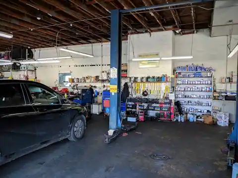 A & A Auto Performance in North Hollywood