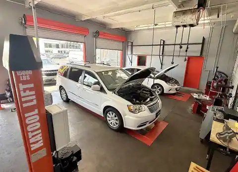 Diamond Auto Center in North Hollywood