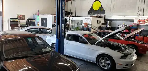 Quantum Mechanics Automotive in North Hollywood