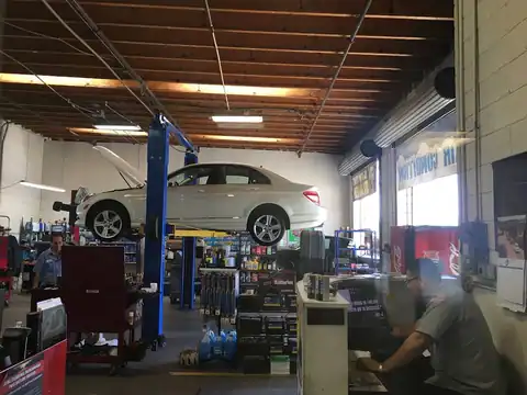 J D Complete Auto Repair in Ontario