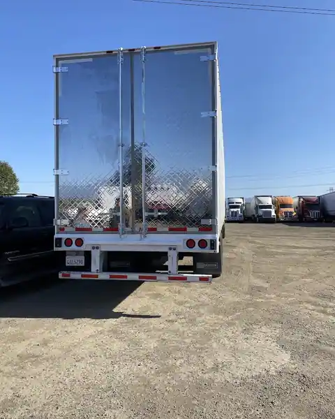 Lalo's mobile trailer Repair in Ontario