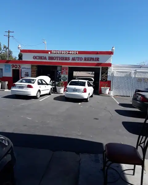 Ochoa Brothers Auto Repair And Towing in Ontario