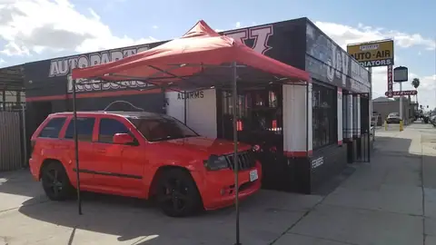Olivas Auto Body in Ontario