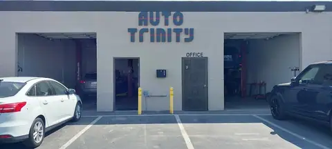 Auto Trinity in Pacoima