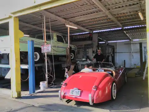 Dan Fierro Muffler & Radiators in Pacoima