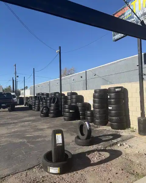 Mendozas Tires in Pacoima