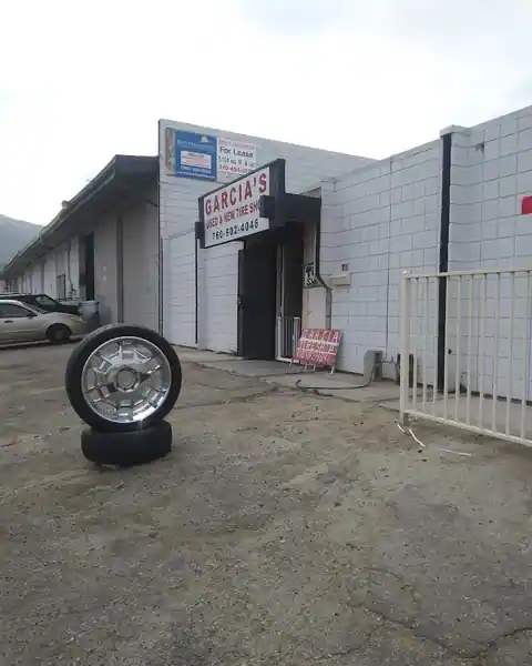 California tire shop in Palm Springs