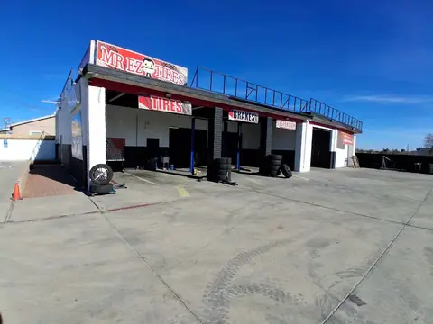 California Garage Tires Auto Repair Center in Palmdale
