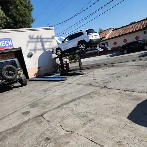 Alondra Auto Care in Paramount