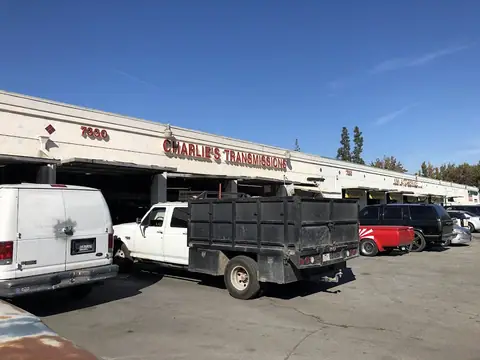 Charlie’s Transmissions in Paramount