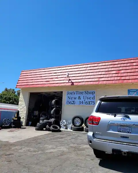Joe's Tire Shop in Paramount