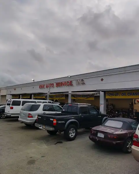 KNK Auto Services in Paramount