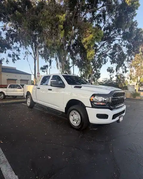 Xclusive Auto Collision in Paramount