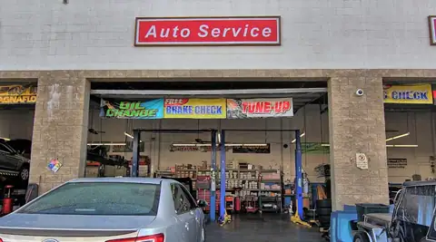 Colorado Muffler Auto Service & Glass in Pasadena