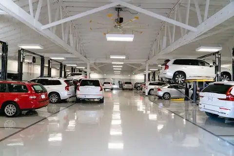 Rusnak Volvo Cars Service & Parts Department in Pasadena