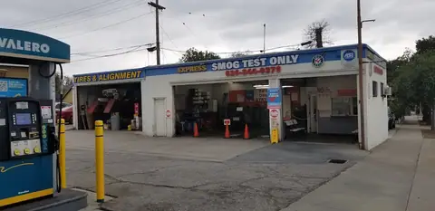 Valero Auto Care Center in Pasadena