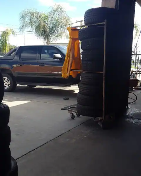 Juan Discount Tires in Perris