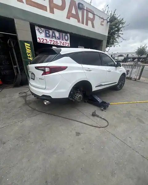 El Bajio Tires in Pico Rivera