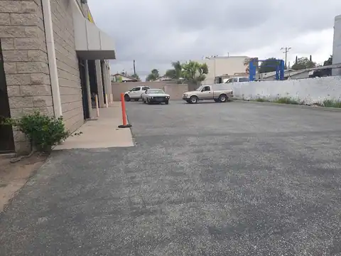 Lou's Muffler Shop in Pico Rivera