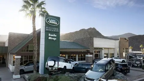 Land Rover Rancho Mirage Service Center in Rancho Mirage