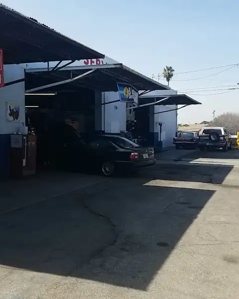 Salerno's Servicenter in Redlands