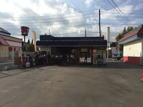 Econo Brake And Tune in Reseda