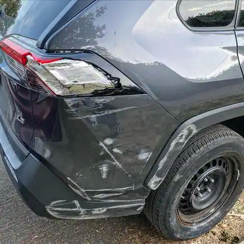 Erland Auto Body & Repair in Reseda