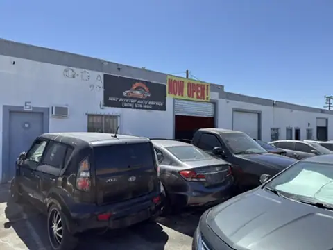 1957 Pitstop Auto Service in Rialto