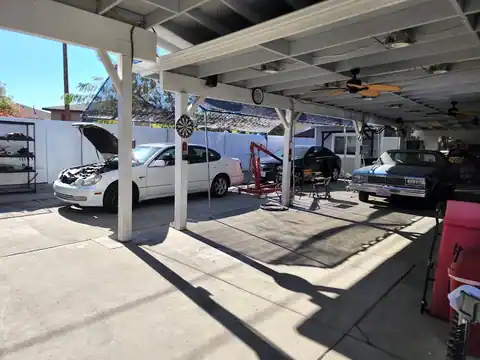 B & B Automotive in Rialto