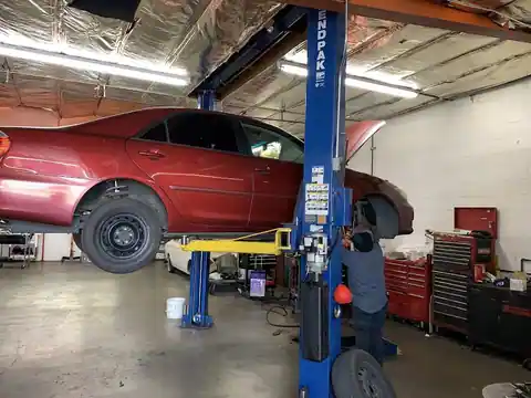 Manuel's Tires Wheel & Auto in Rialto